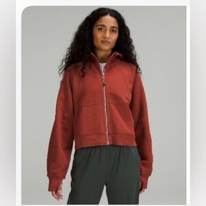 Lululemon sweatshirt in xs/s . Scuba oversized full zip